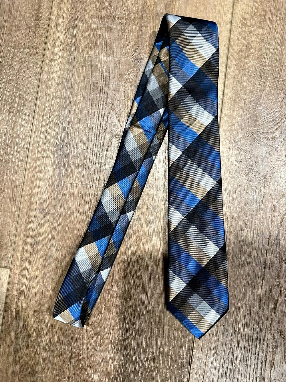 NWOT George Shaded Grid Pattern Slim Width Necktie Blue & Black Tie